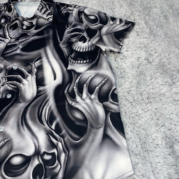 Mens Black Gray “See No Evil Hear No Evil” Skull Short Sleeve Button Up Size XL - Picture 5 of 16